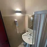 大都会酒店 3*